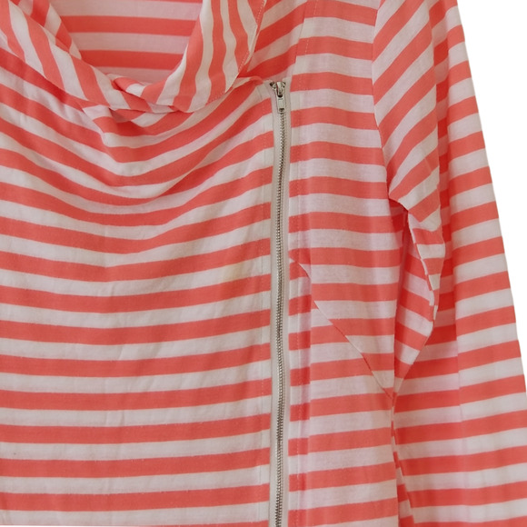 a dip of Darling Salmon Jacket Zipper detail - Size M - Picture 4 of 6